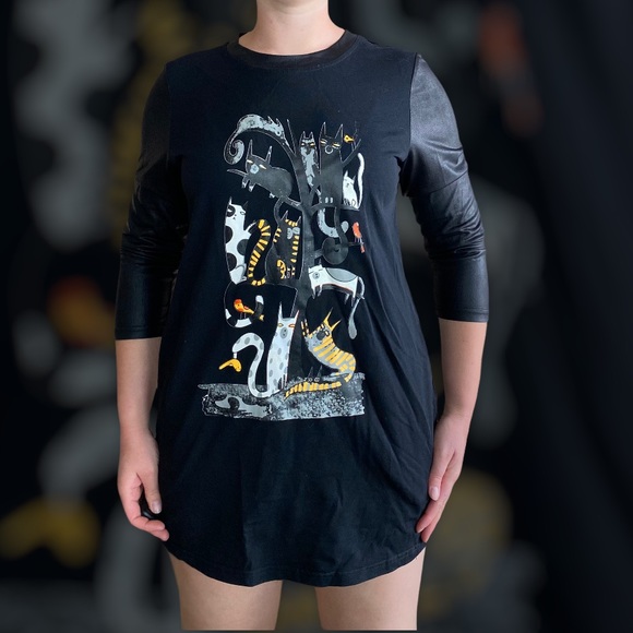 Miss Nikky Cat Artwork Tunic, Long Shirt, Mini Dress. Faux Leather 3/4 Sleeves - Picture 2 of 16